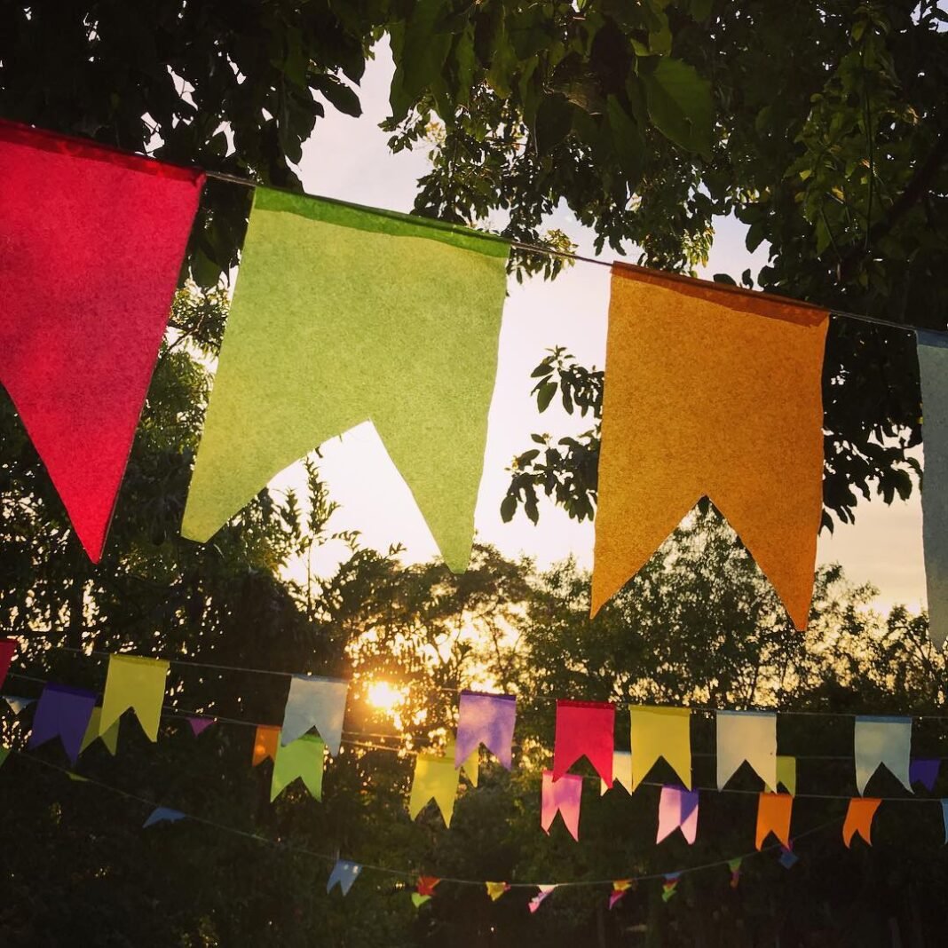 Bandeirinhas de Festa Junina para imprimir e colorir - Aprender a Desenhar