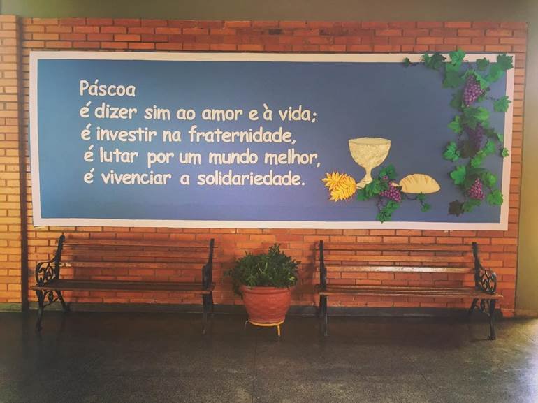 Painel de Pascoa em EVA zineuda