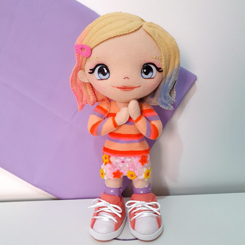 Boneca feltro da Enid wandinha